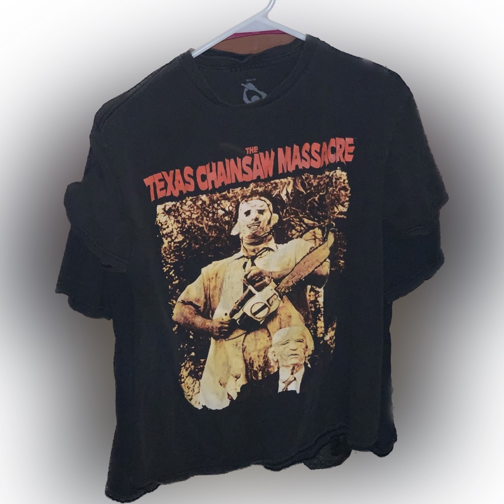 THE TEXAS CHAINSAW MASSACRE Graphic Tee